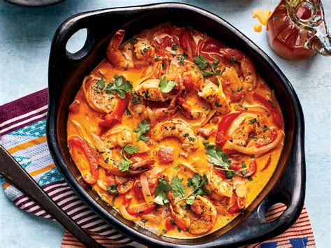  Moqueca de Peixe: Một bữa tiệc hương vị biển và sự bùng nổ của gia vị trên đĩa!