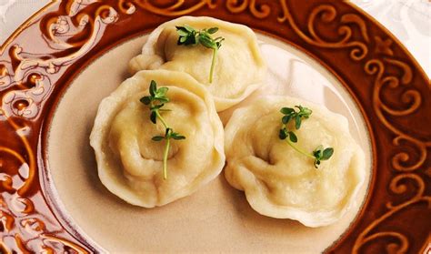  Pelmeni: Những chiếc xí quách nhỏ xinh, no tròn và đầy ắp hương vị Siberia!